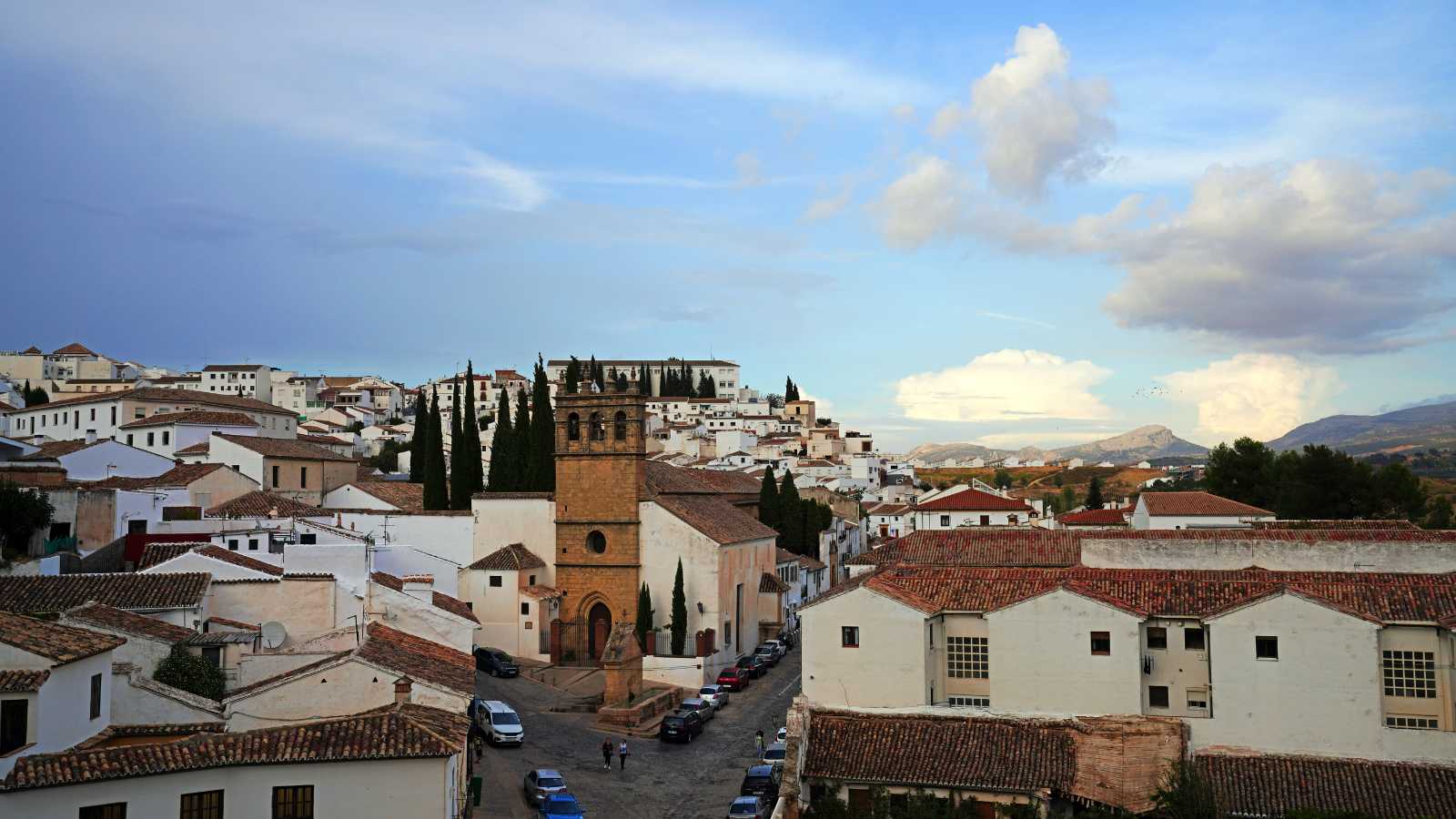 Stunning Clifftop Towns Every Traveler Should Visit
