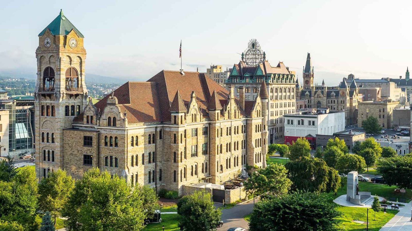 12 U.S. Cities Turning Into Ghost Towns with the Most Abandoned Buildings