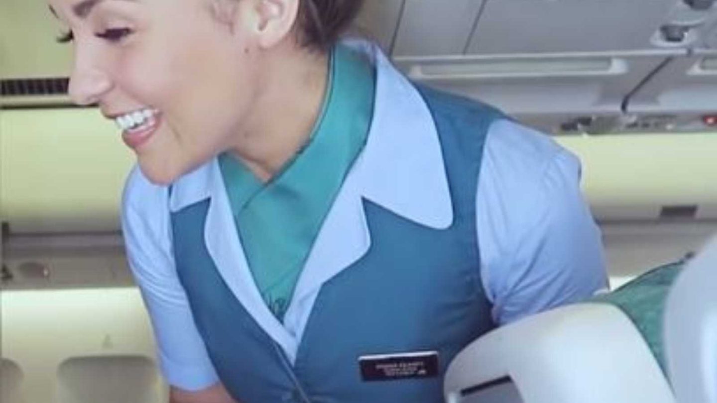 Things You MUST NEVER Say to a Flight Attendant