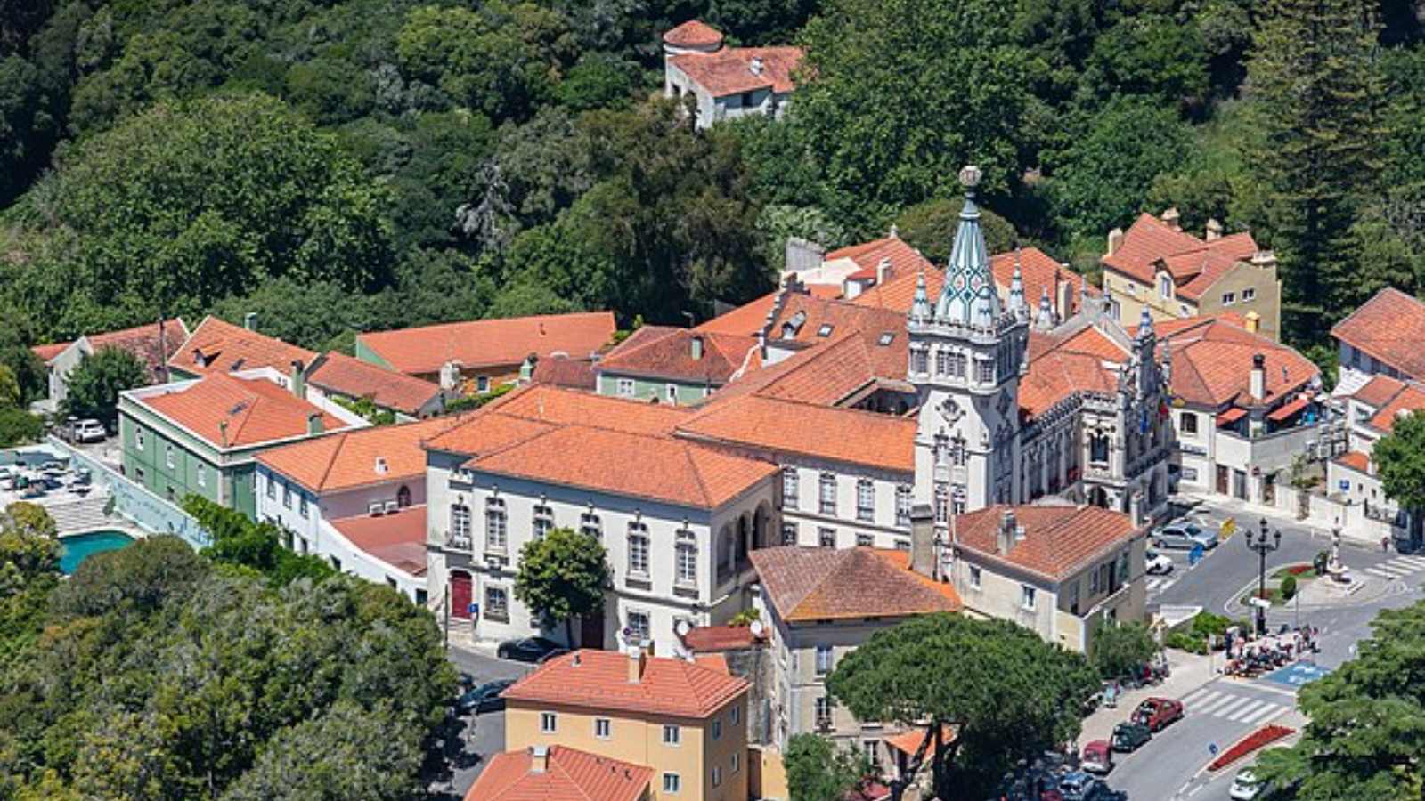 Enchanting Fairy-Tale Towns You Have to See to Believe 