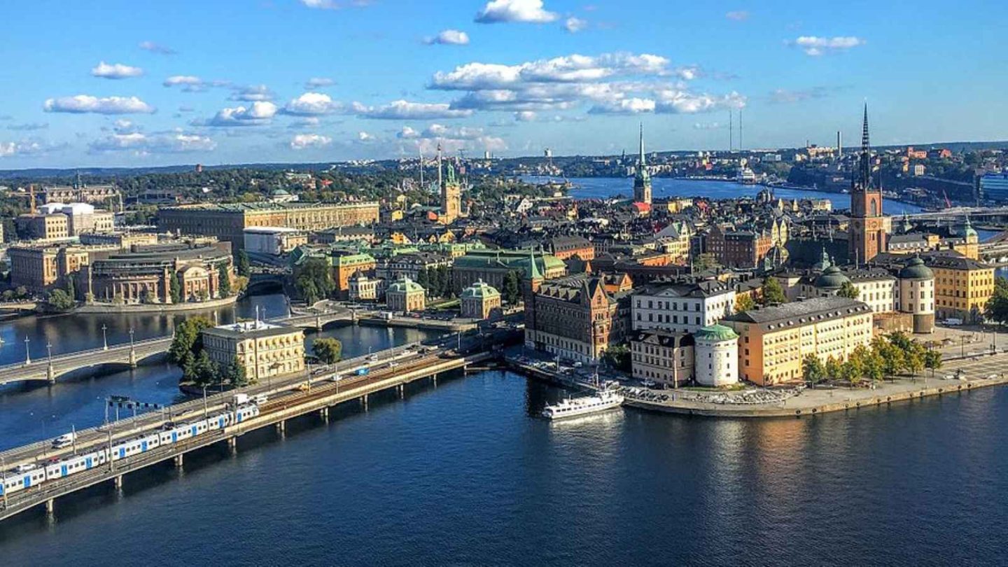 15 Cleanest Countries in the World to Visit