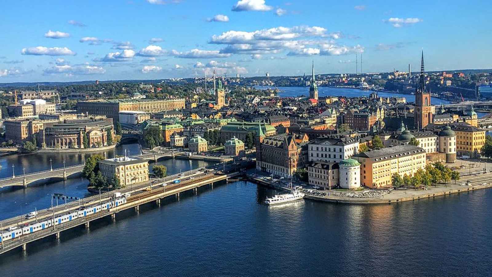 15 Cleanest Countries in the World to Visit