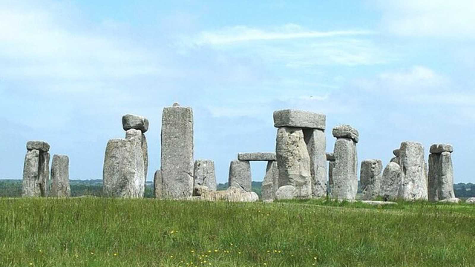 Ancient Landmarks Around the World That Still Captivate Tourists Today!