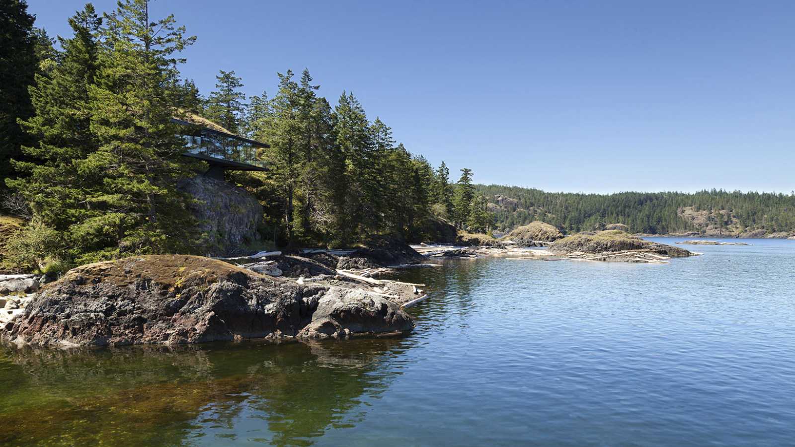 Stunning Remote Homes Perfectly Nestled in the Heart of Nowhere