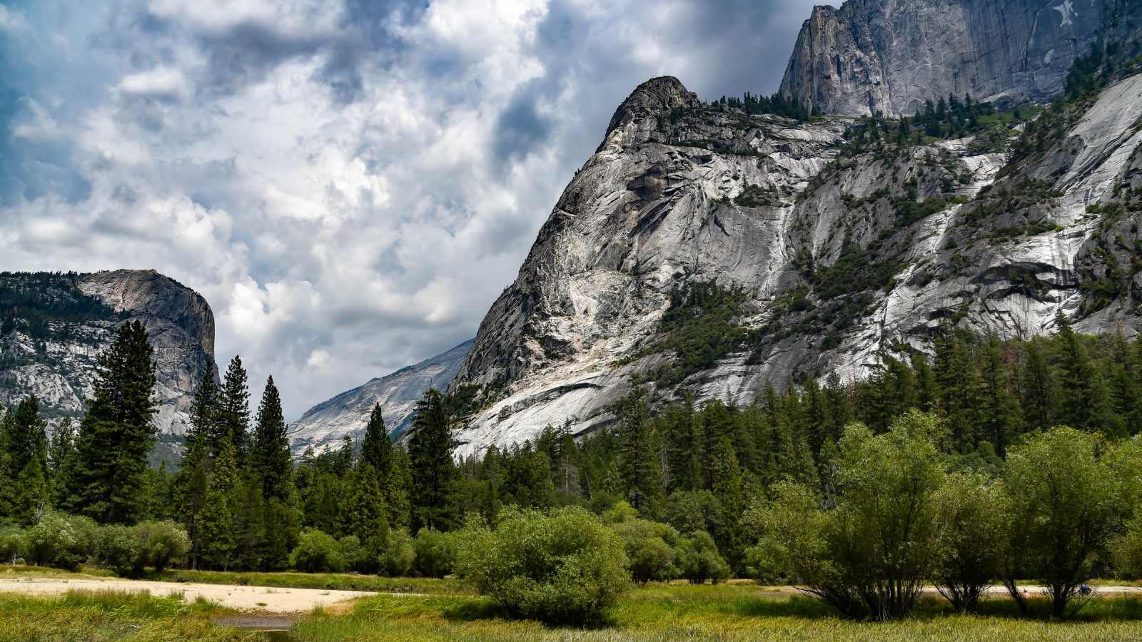 Most Breathtaking Hiking Trails in the USA