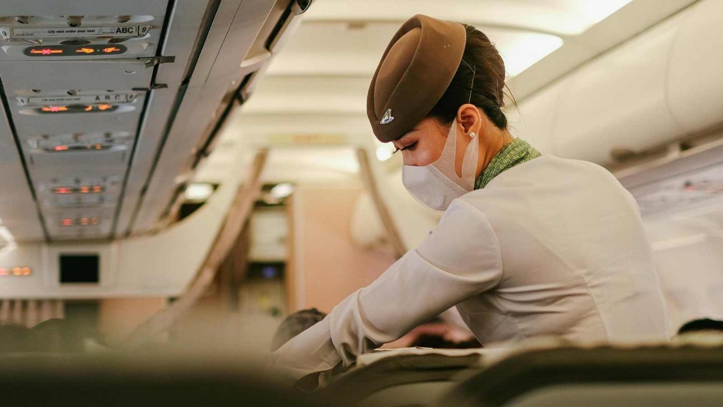 12 Airplane Habits You Should Stop Doing Immediately