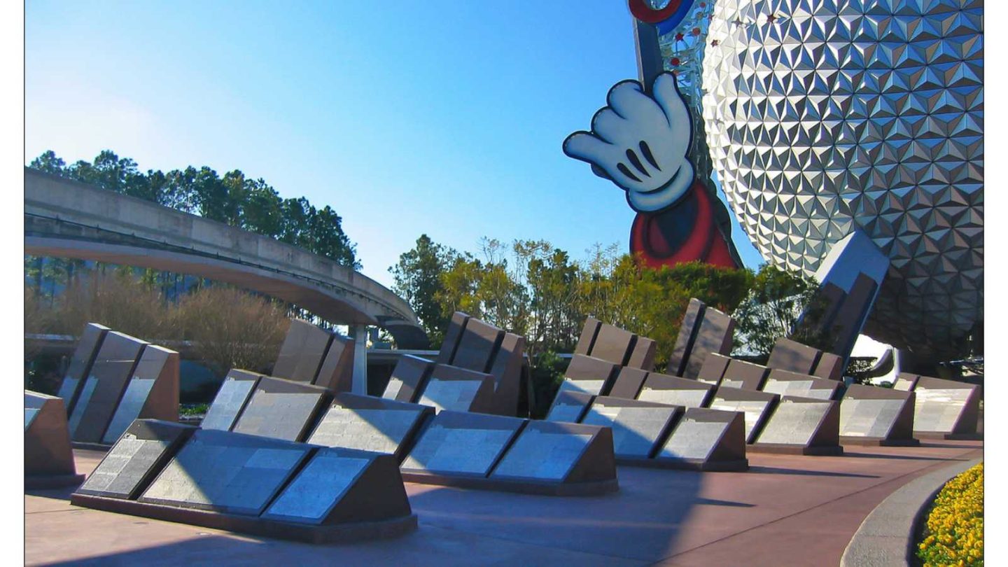  Genius Hacks to Enjoy Disney World Without the Stress of Overplanning