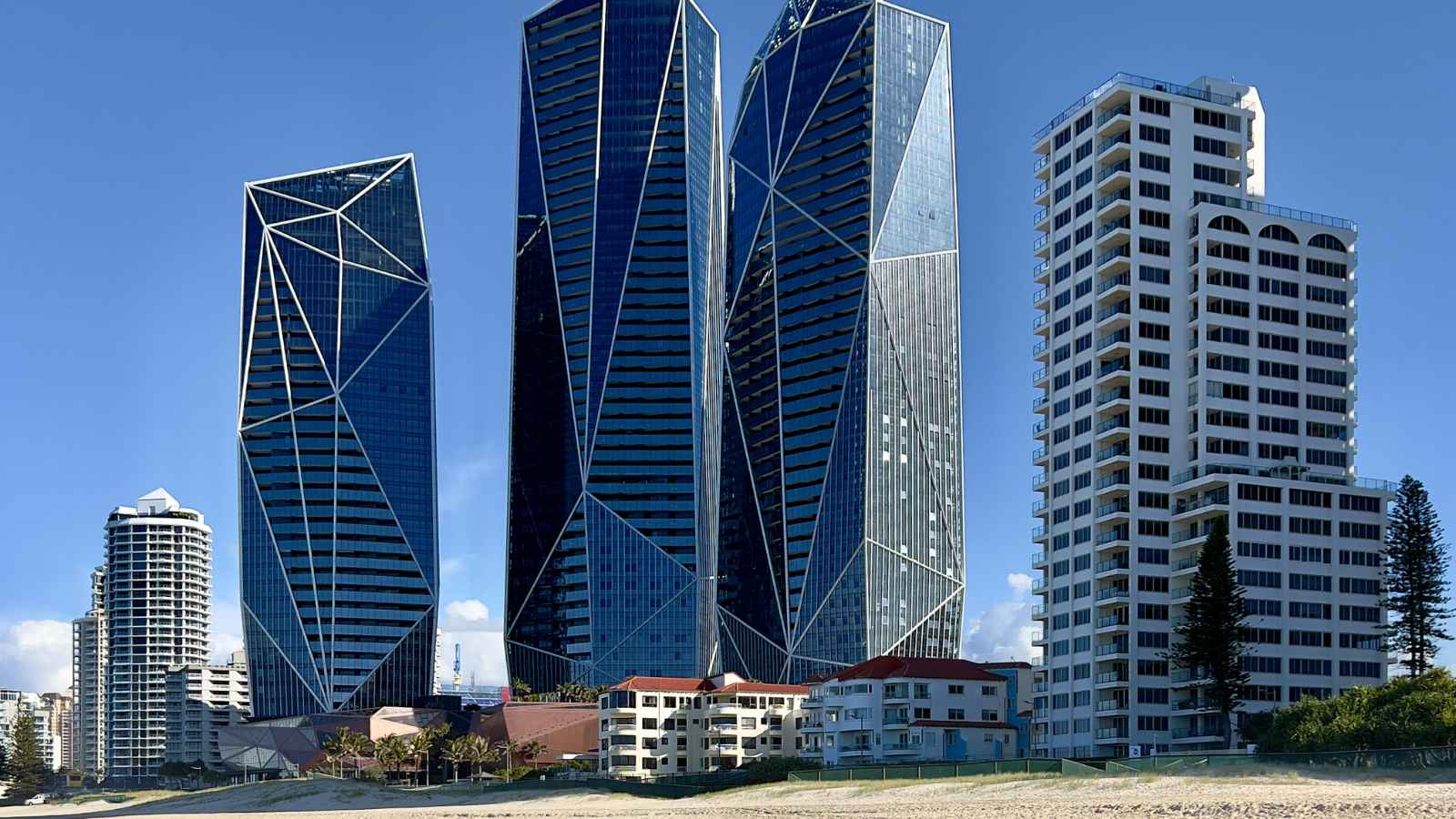 10 Places You Should Skip with Kids & 10 That Are a Perfect Fit for Family Travel  