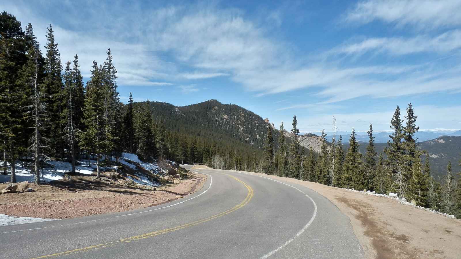 10 U.S. Road Trips You Should Skip: The Most Dangerous Routes and Their Hidden Risks
