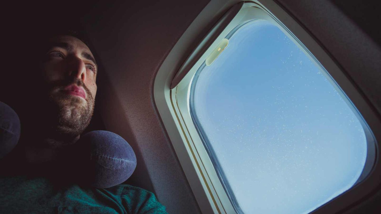 12 Airplane Habits You Should Stop Doing Immediately