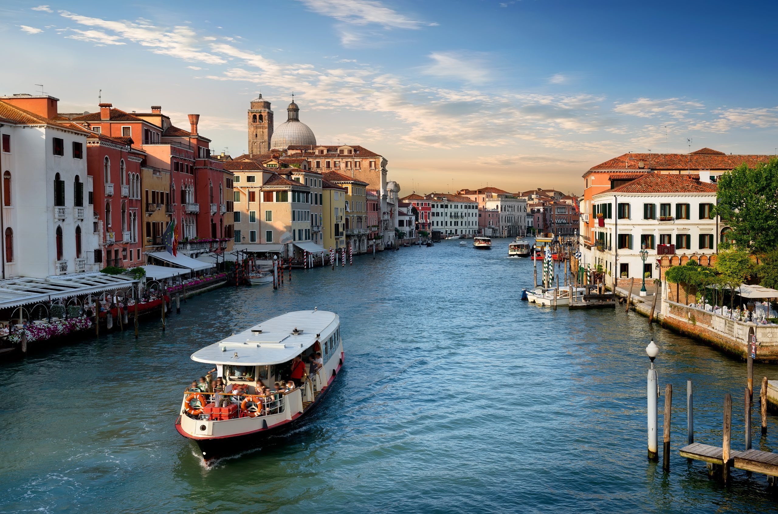 10 Stunning Bucket-List Places You Have To See