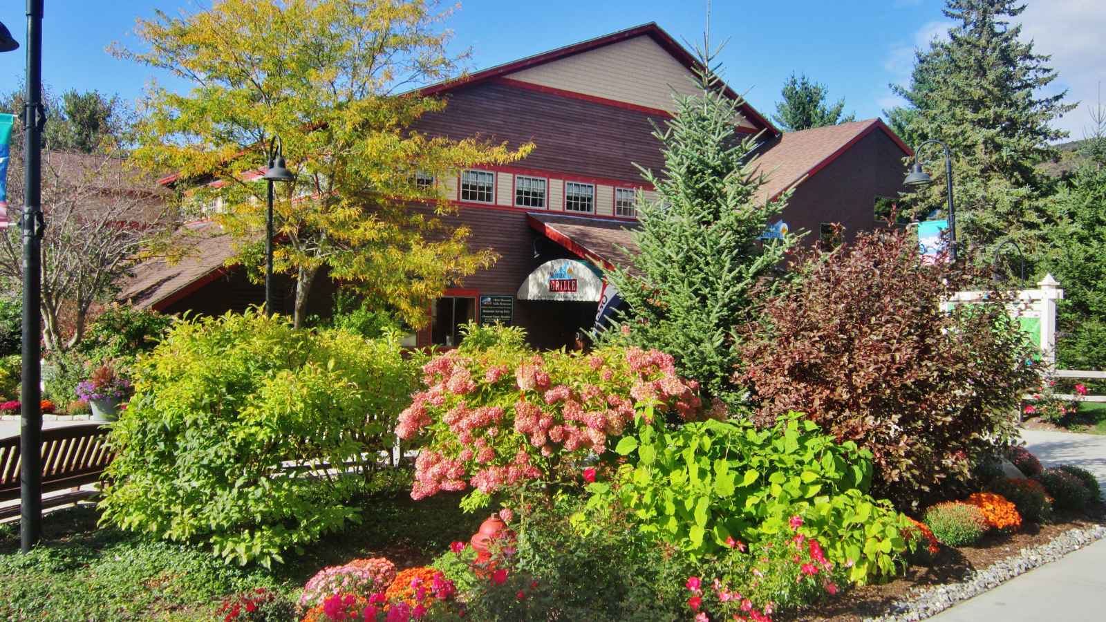 10 Places You Should Skip with Kids & 10 That Are a Perfect Fit for Family Travel  