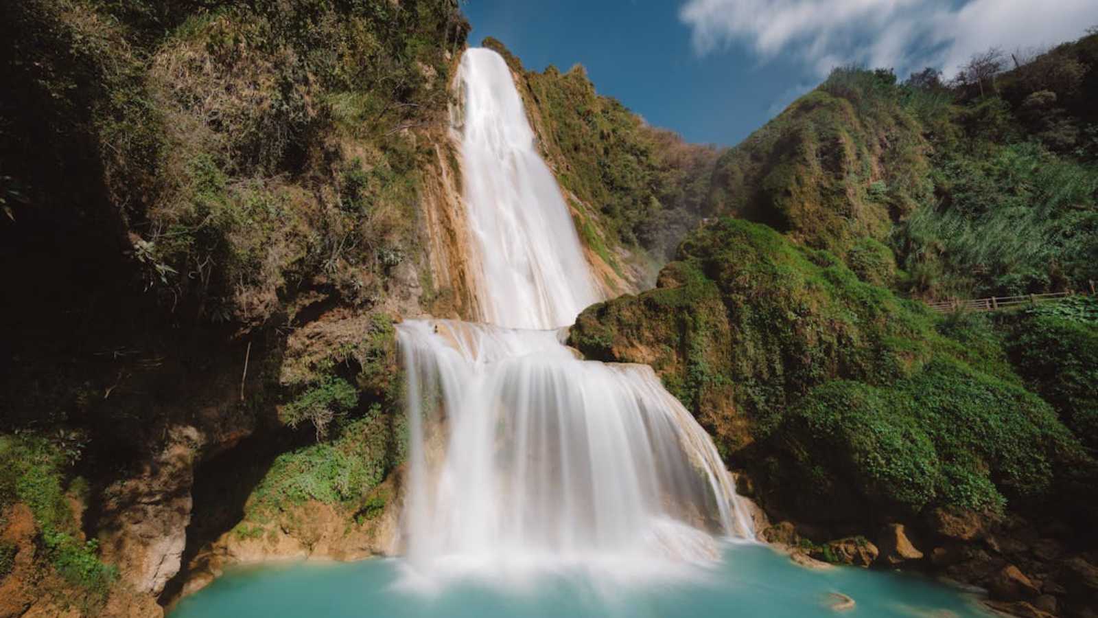 Breathtaking Water Displays Around the World That Will Leave You Speechless