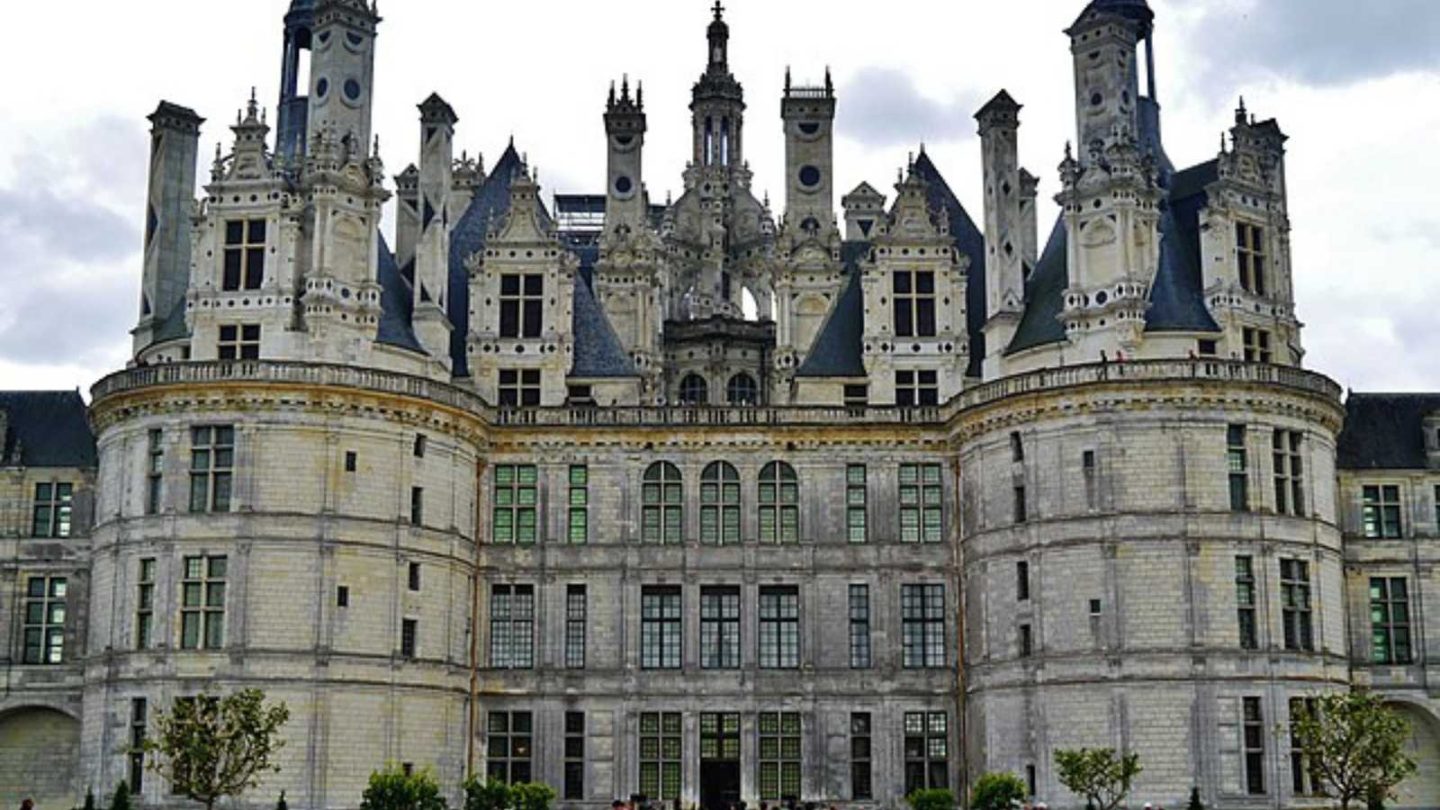 Step Inside: The Most Breathtaking Historical Homes Ever Ranked