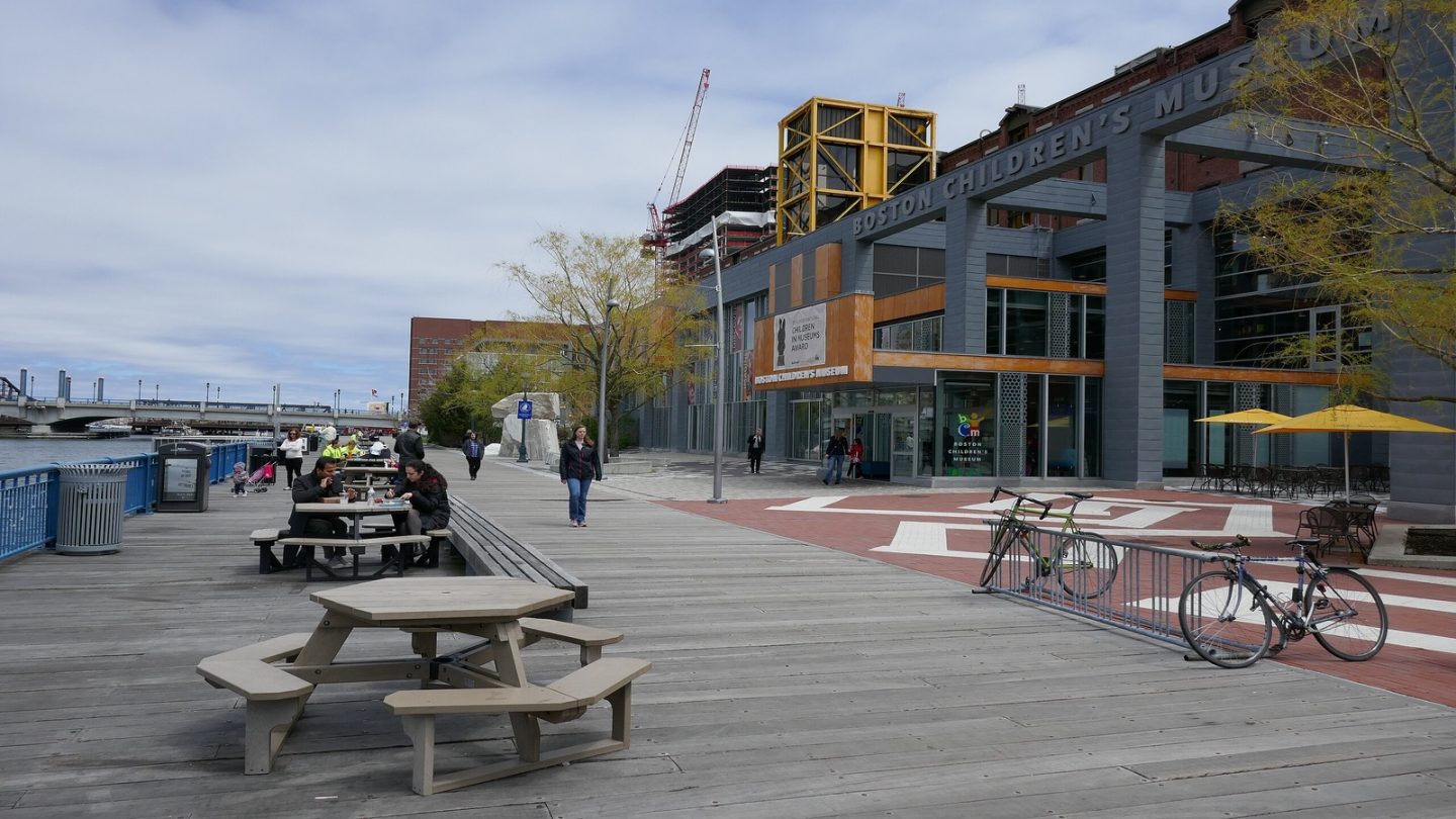 Childrens_Museum_and_Harborwalk_Boston