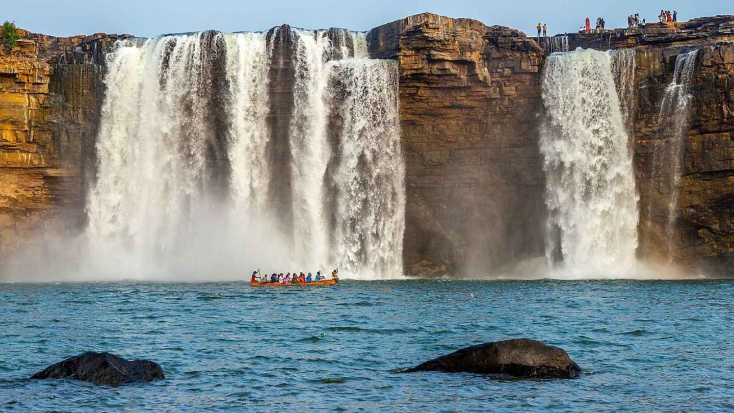 17 Breathtaking Natural Wonders You Must See in India