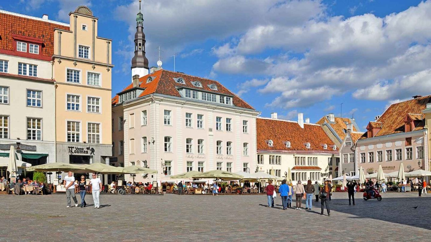 15 Cleanest Countries in the World to Visit