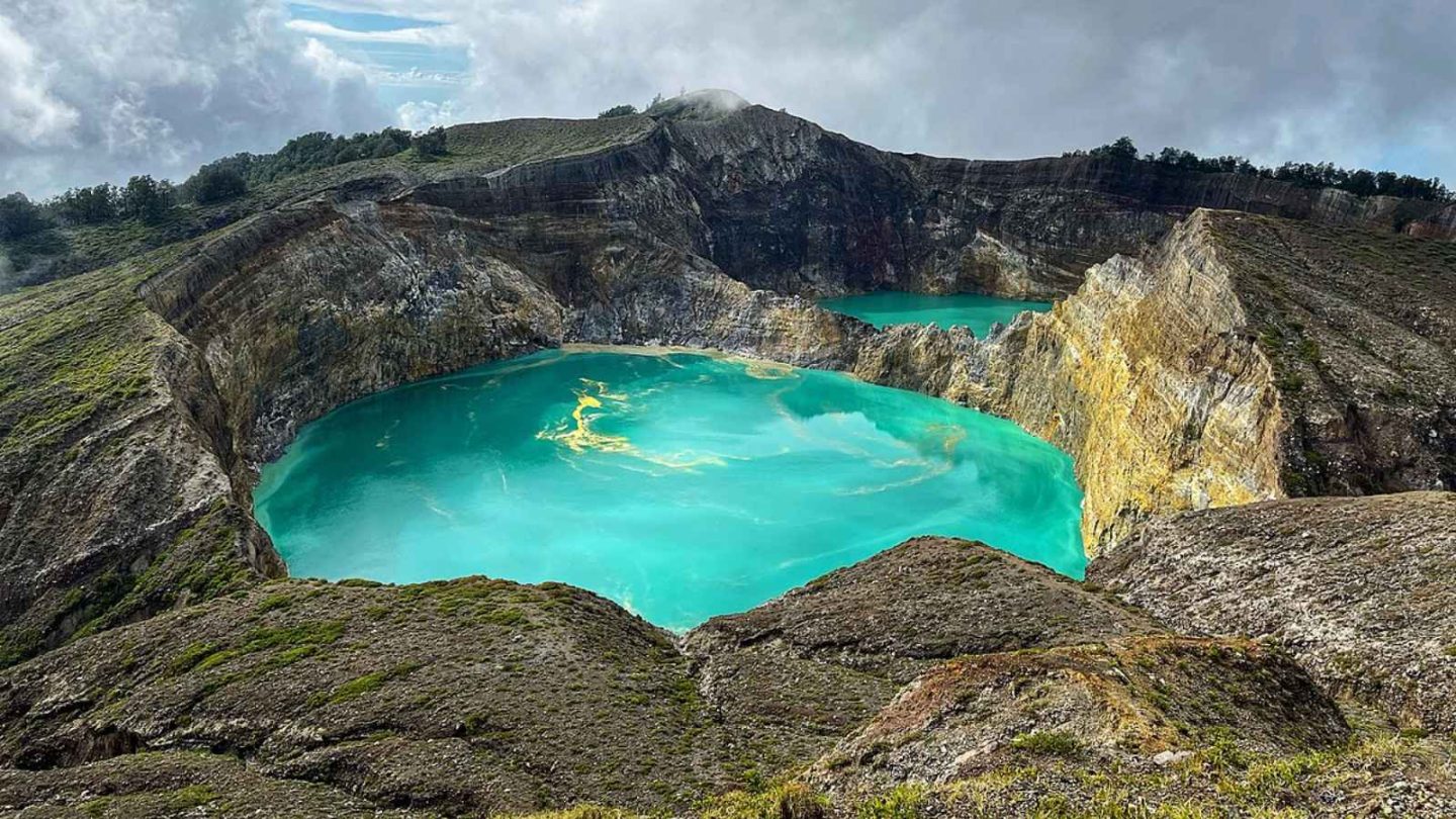 12 Stunning Indonesian Islands for an Affordable Dream Vacation