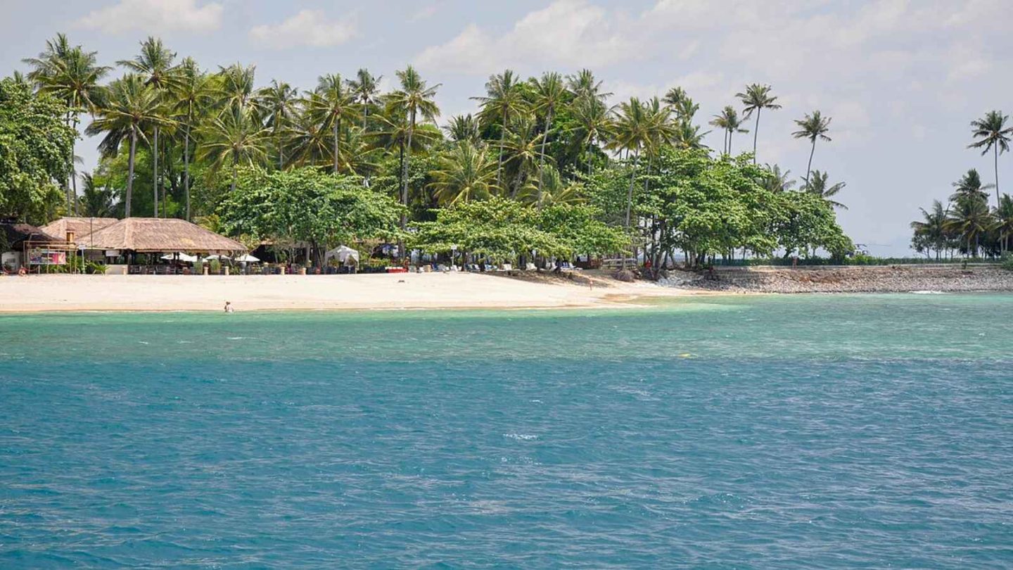 12 Stunning Indonesian Islands for an Affordable Dream Vacation