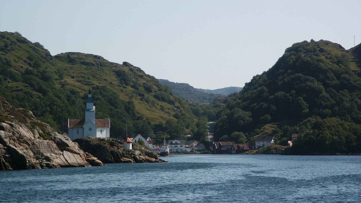 12 Stunning Norwegian Islands Everyone Should Visit