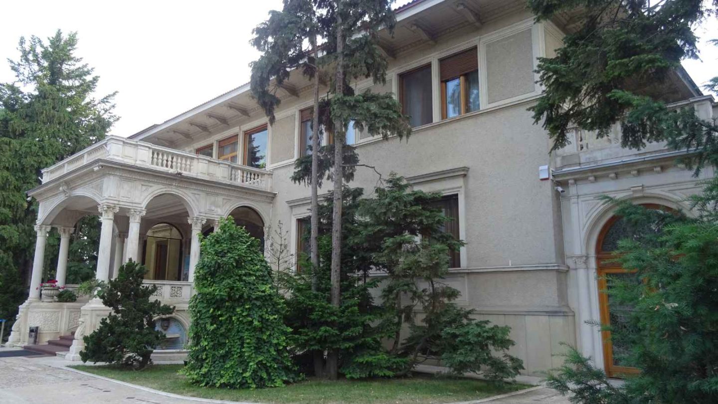 12 Must-Visit Places in Bucharest, Romania’s Vibrant Capital