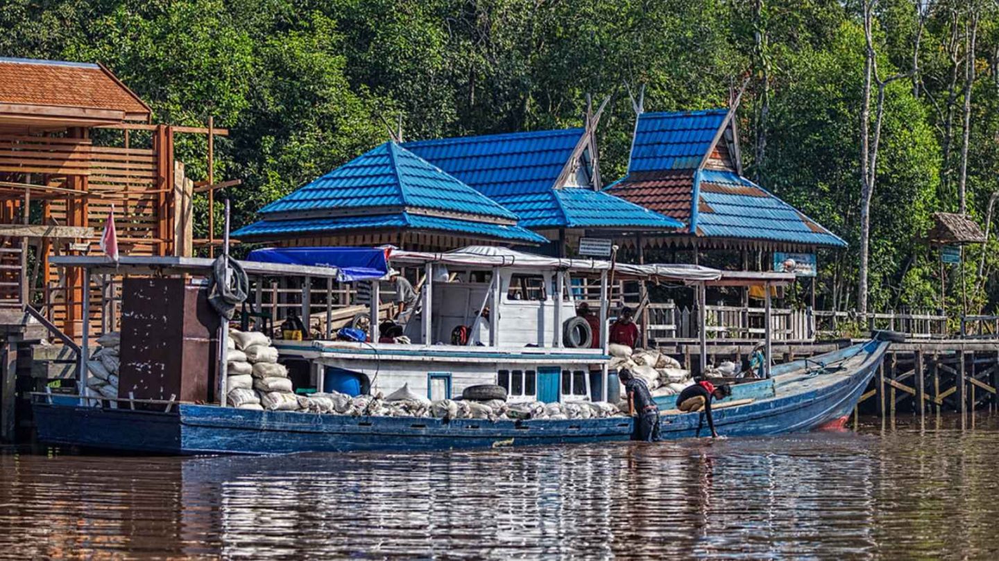 12 Stunning Indonesian Islands for an Affordable Dream Vacation