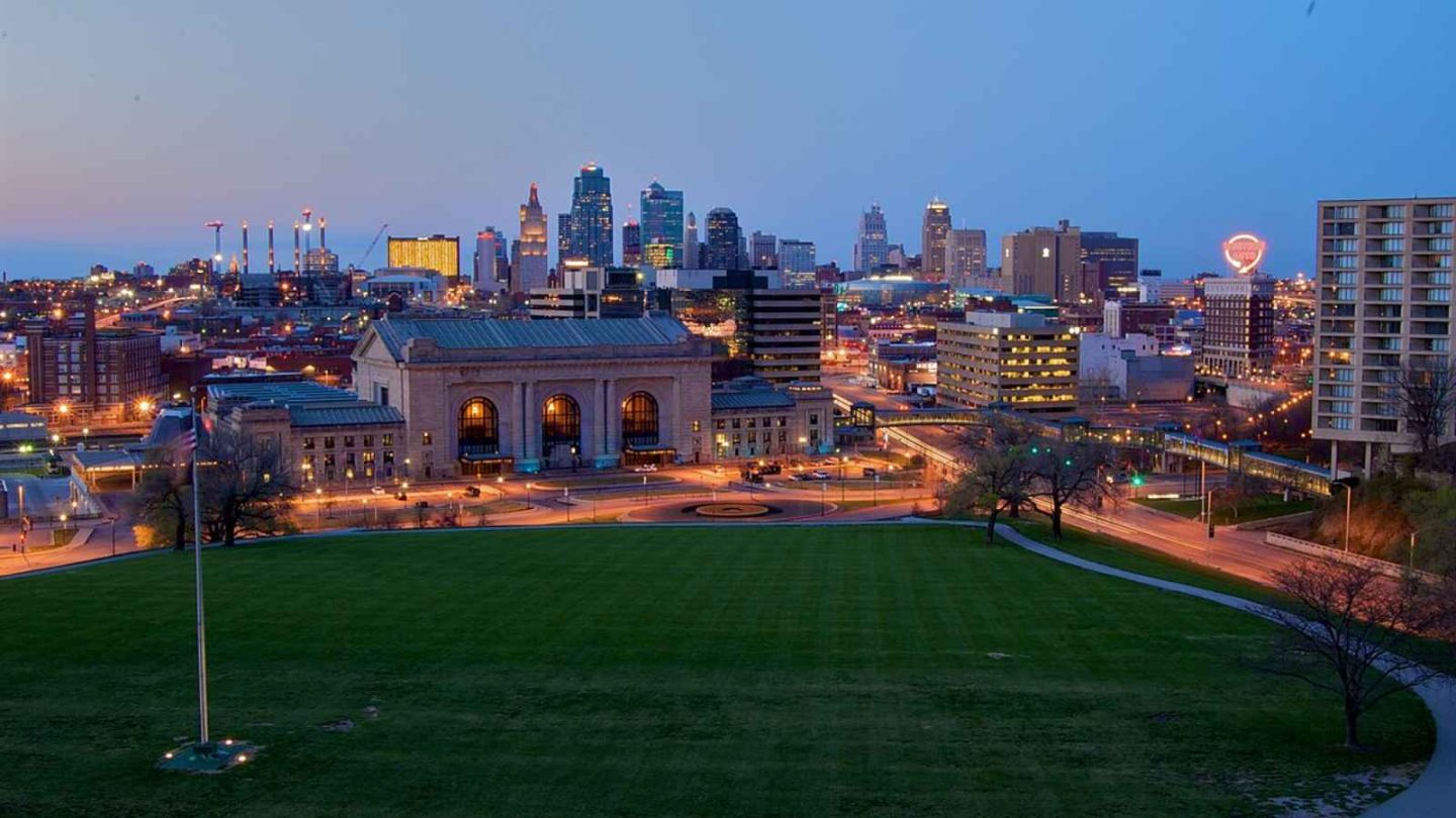 13 U.S. Cities You Didn't Know Had Amazing Nightlife
