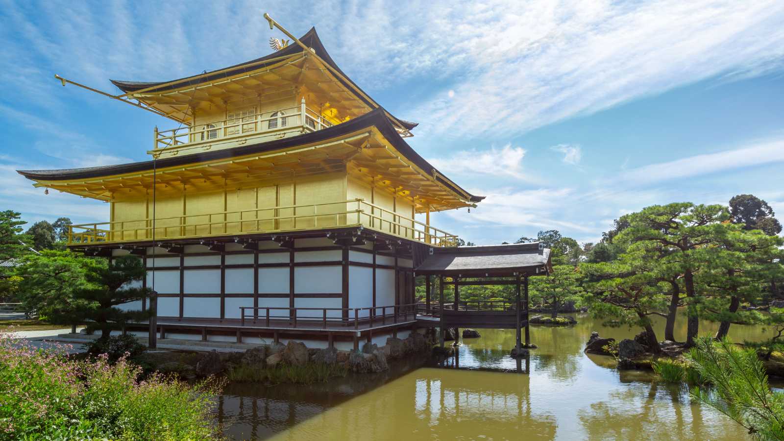 14 of the Most Beautiful Mosques and Temples in the World
