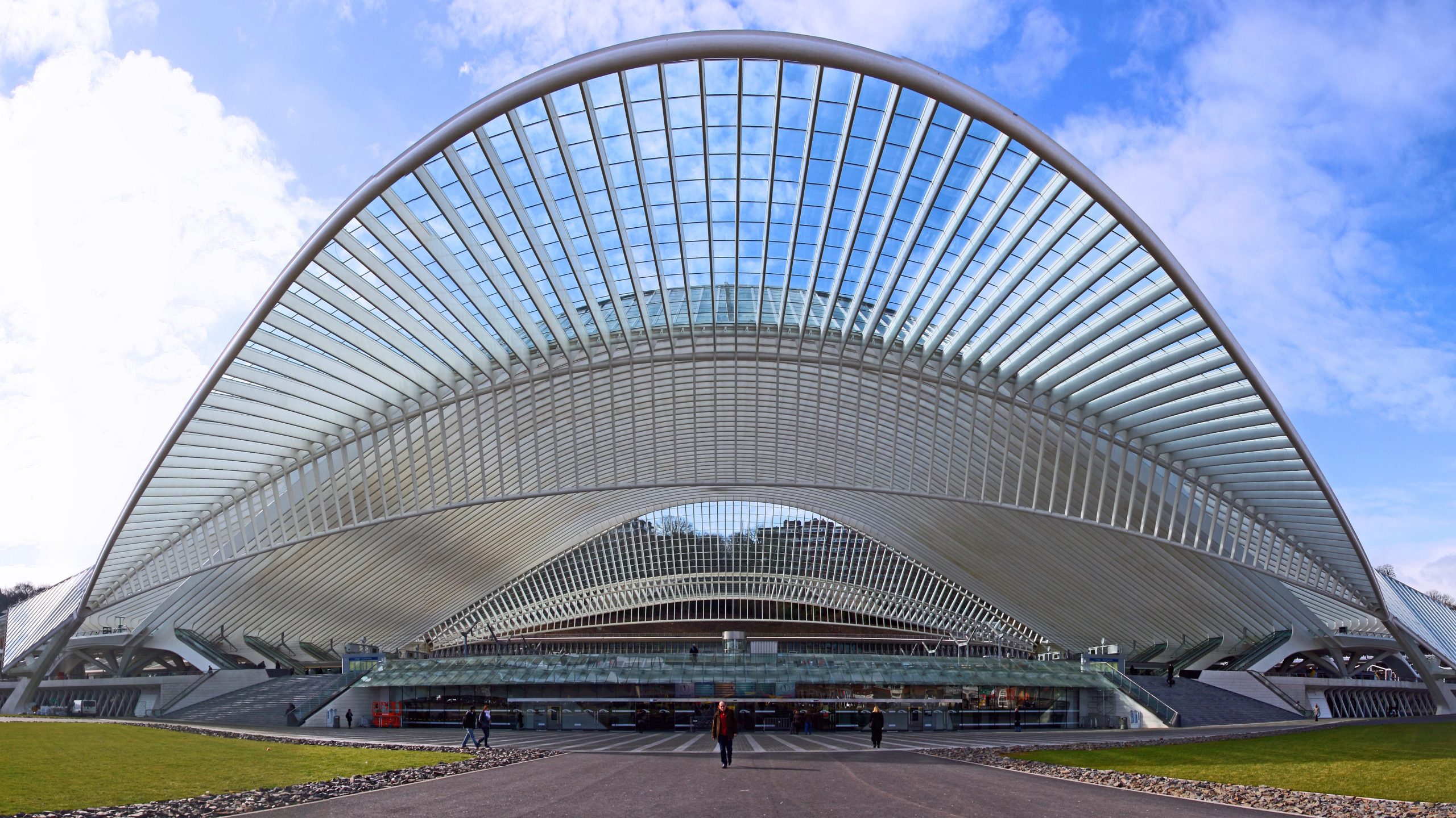 The 14 Most Impressive Train Stations That Are Worth Traveling For