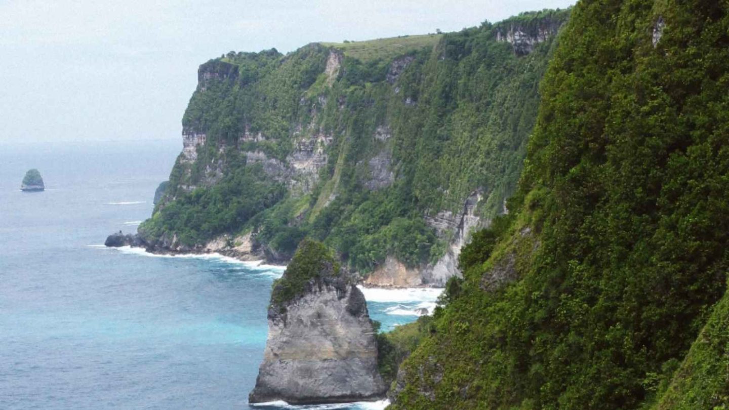 12 Stunning Indonesian Islands for an Affordable Dream Vacation