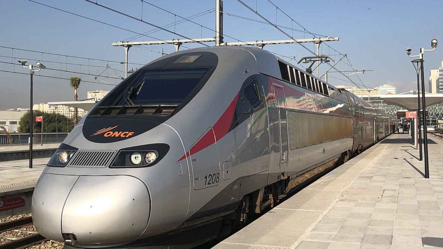 17 World's Best High-Speed Trains You Need to Experience