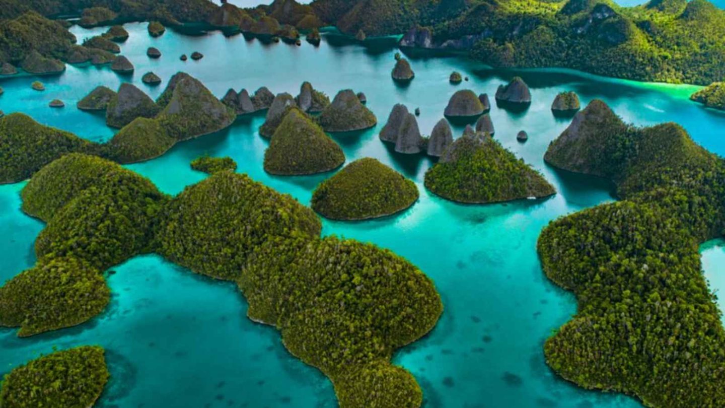 12 Stunning Indonesian Islands for an Affordable Dream Vacation