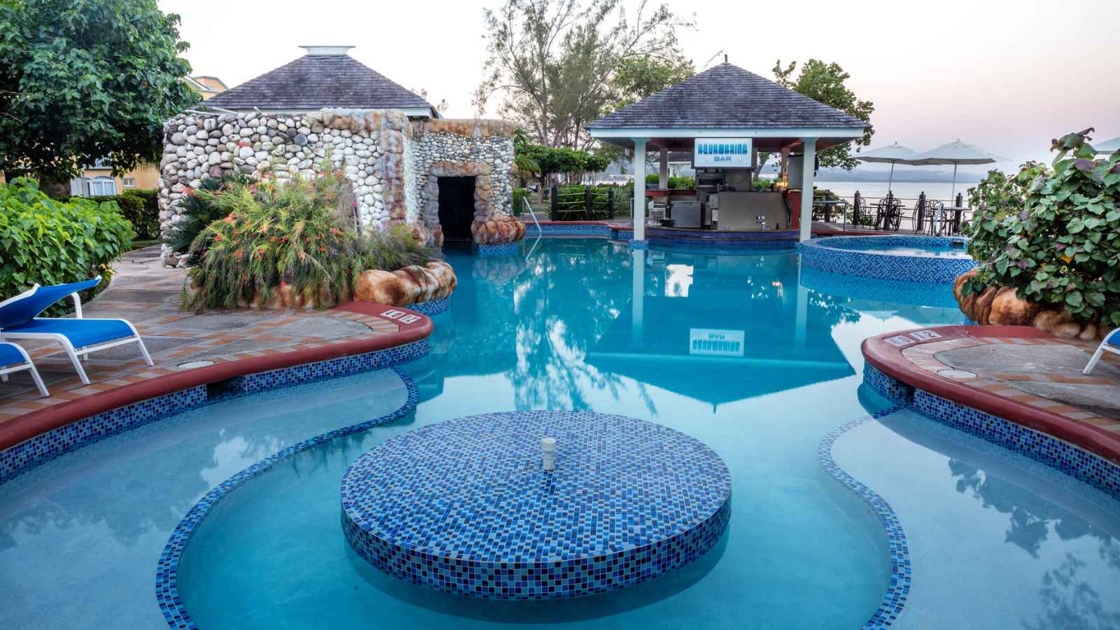 15 Must-Visit Eco-Luxury Resorts in the South Pacific for the Ultimate Paradise Escape
