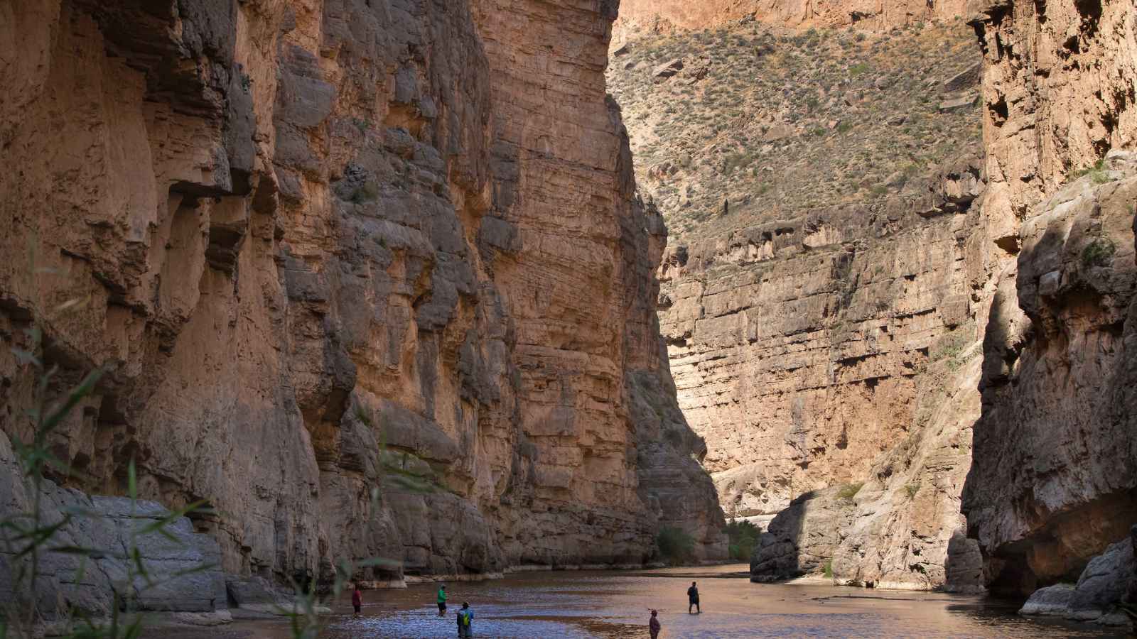 15 Breathtaking U.S. Canyons That Rival the Grand Canyon’s Beauty