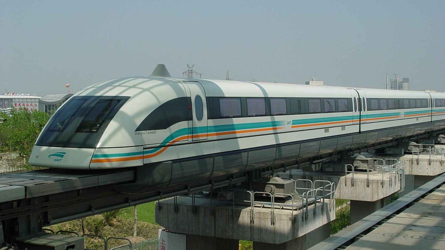 17 World's Best High-Speed Trains You Need to Experience
