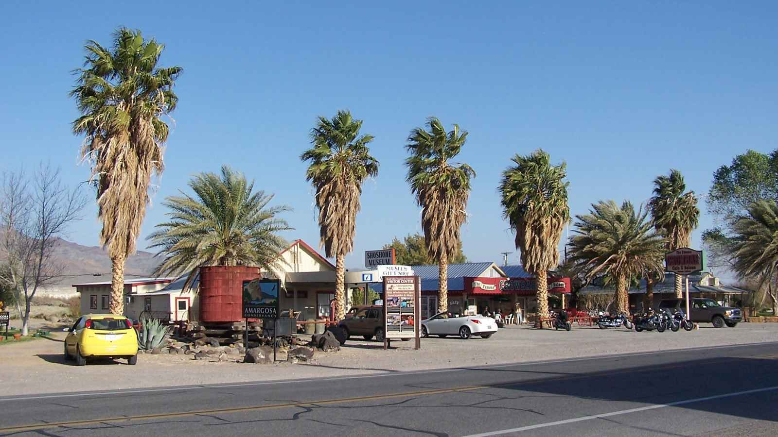 10 Hidden Towns Buried Deep in the Heart of the Mojave Desert