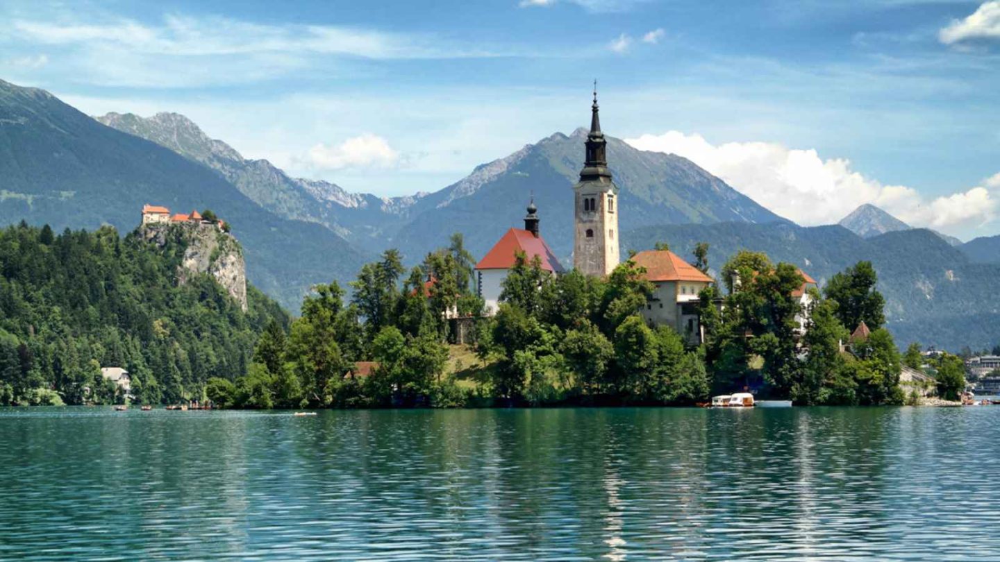 15 Cleanest Countries in the World to Visit