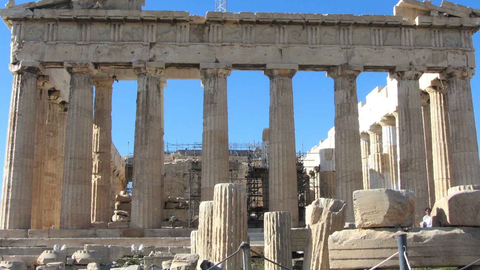 12 Must-Visit Places in Greece for a Once-in-a-Lifetime Trip