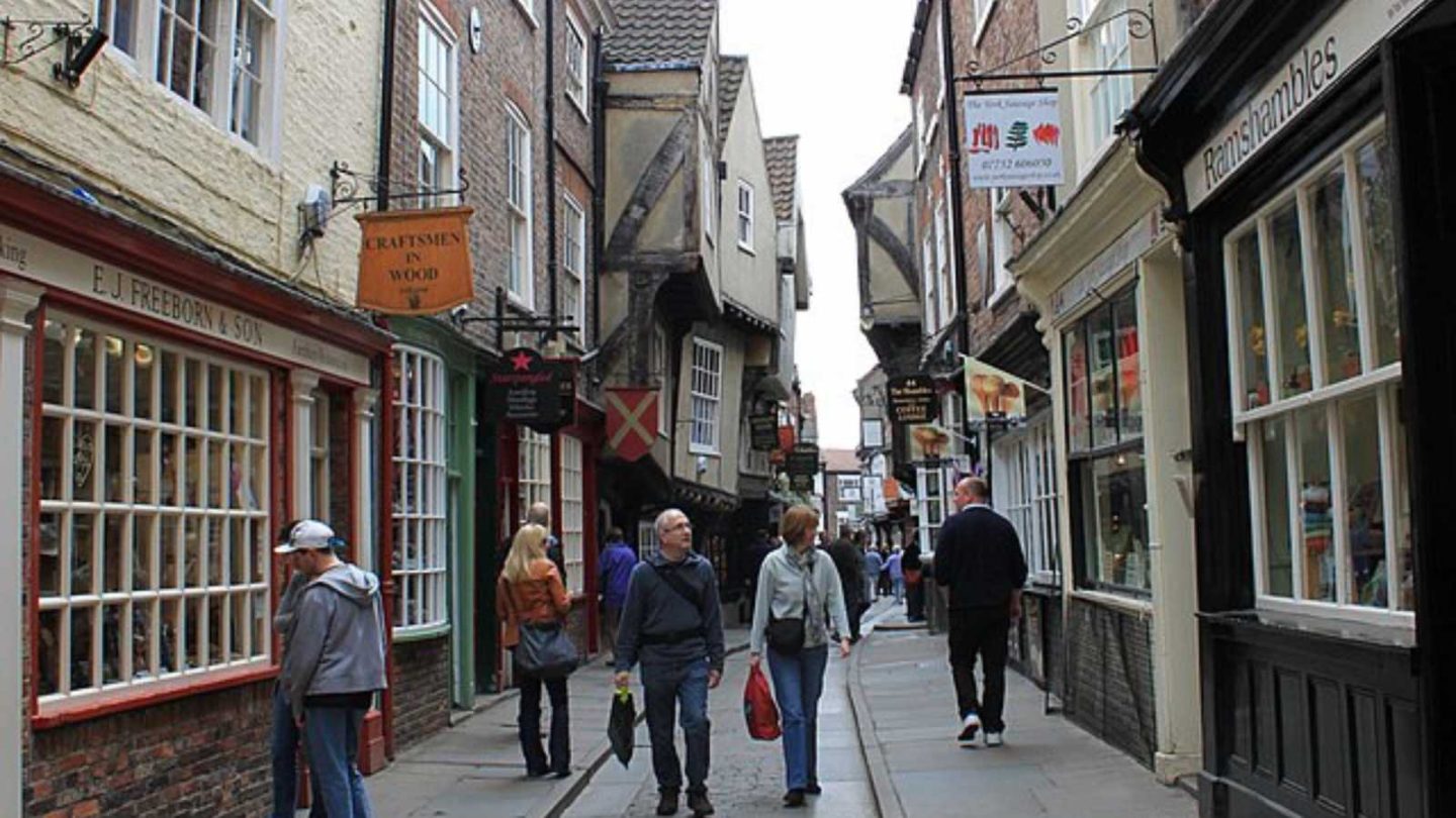 Breathtaking Historic Streets Around the World You Need to See