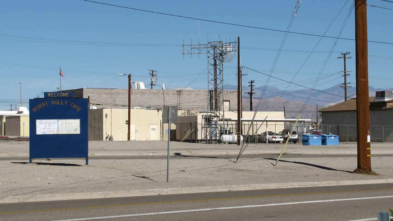 10 Hidden Towns Buried Deep in the Heart of the Mojave Desert