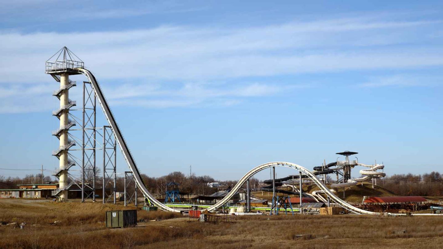 17 of the Scariest Waterpark Rides in the World
