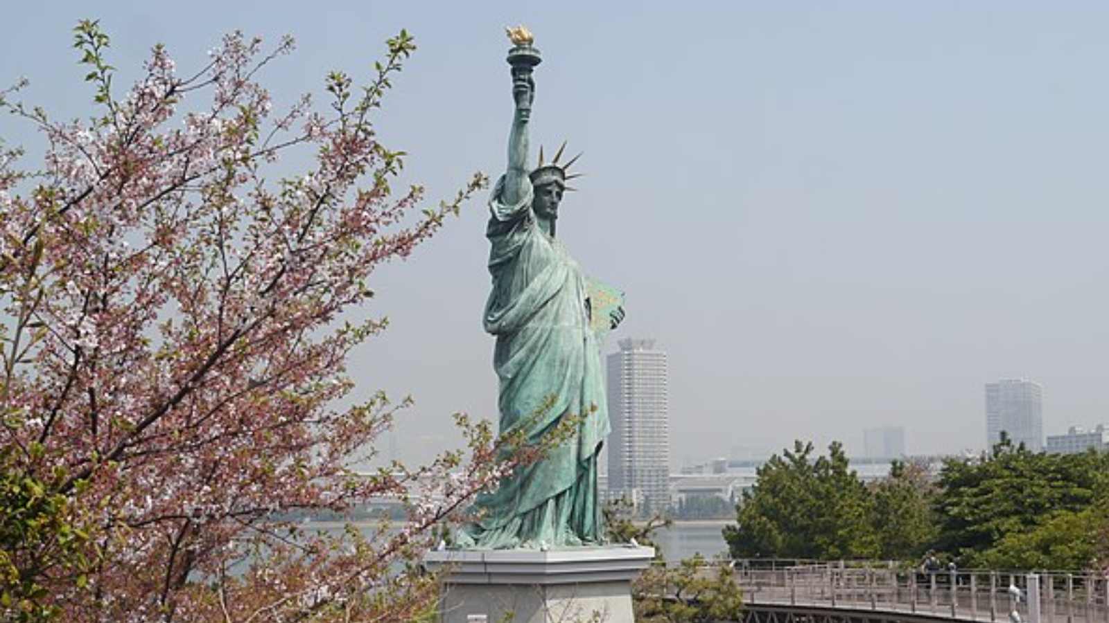 Iconic Landmarks That Are Actually Imitations!