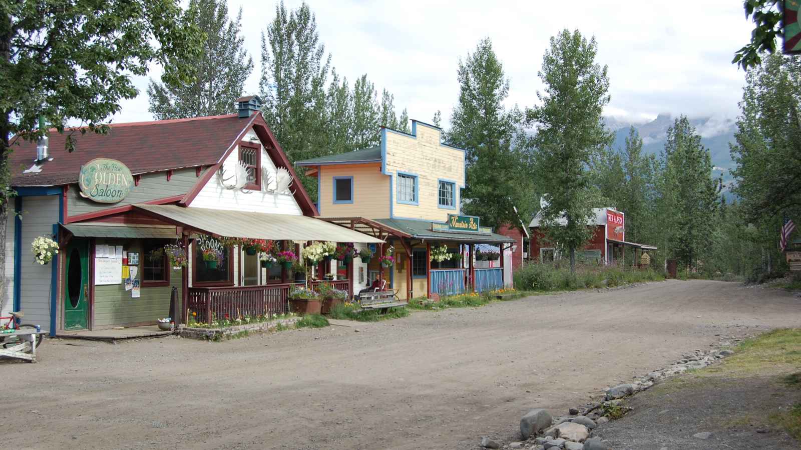 15 Small Towns in America Where Outsiders Aren’t Exactly Welcome