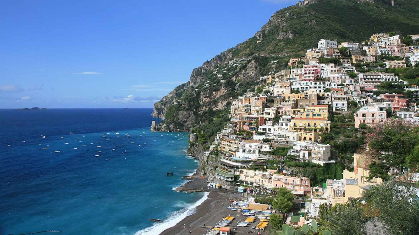 17 Italian Getaways That’ll Make You Want to Pack Your Bags Today