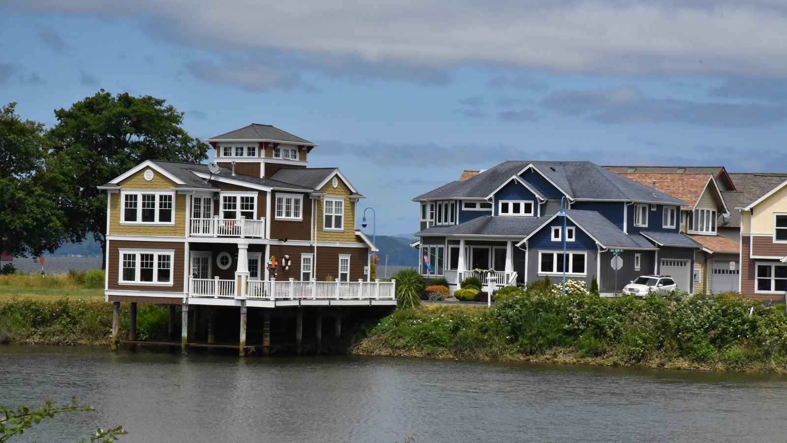 15 Historic Beach Towns in the U.S. That Have Stood the Test of Time