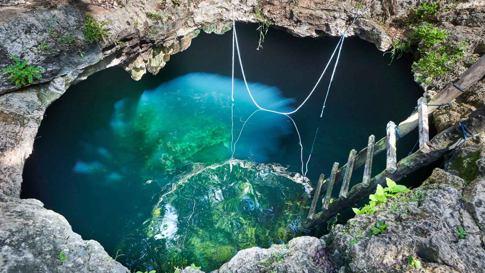 13 Most Perilous Scuba Diving Spots That Will Test Your Courage