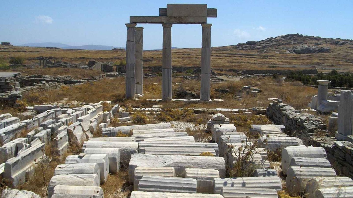 17 Incredible Ancient Greek Ruins to Explore
