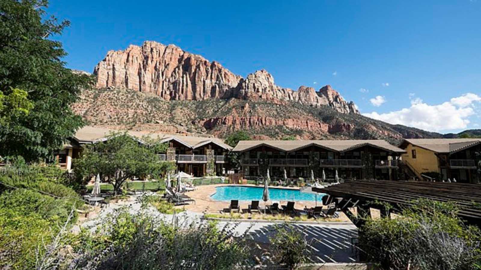 Ditch the Daily Grind: Explore the World's Most Luxurious Desert Homes