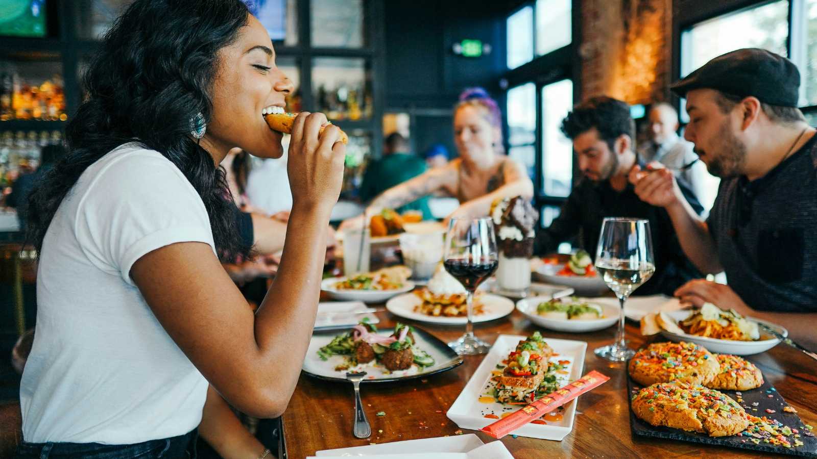 Extreme Dining Experiences for Adventurous Foodies