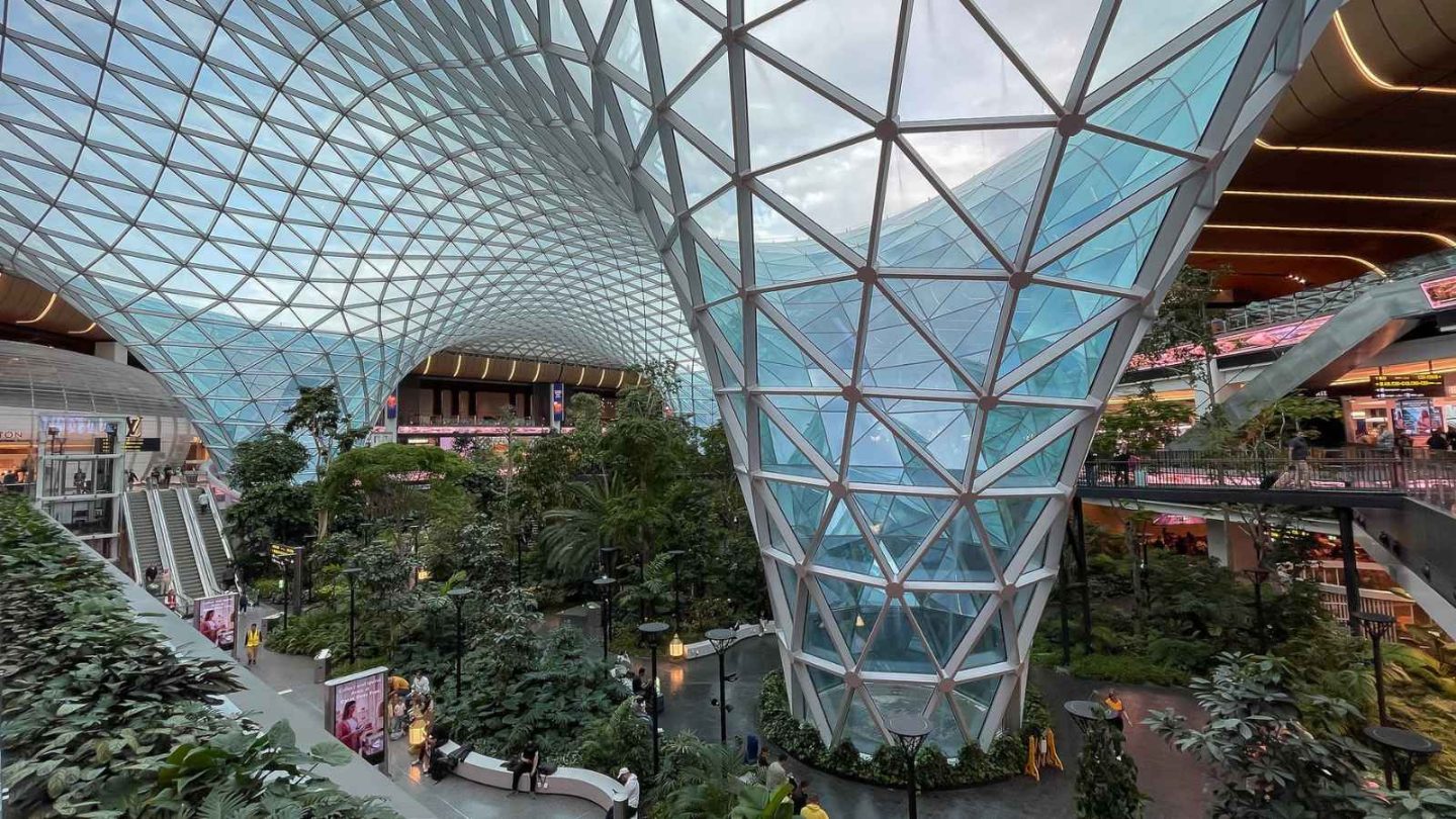 15 Airports That Make Travelling an Exciting Experience in Itself